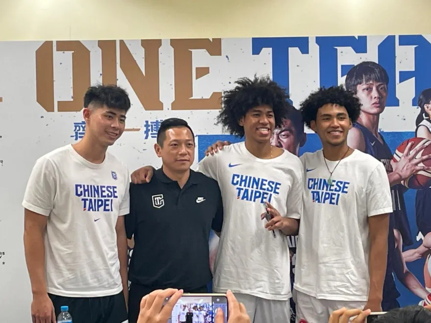 瓊斯盃/這實力怎可能替補！中華白主帥大讚：擁有賀氏兄弟＋信寬很幸福