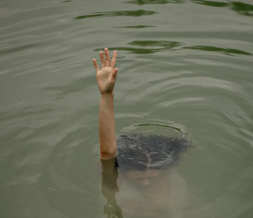 溺水的人其實不太會掙扎！　預防溺水「6招」：乾性溺水也可能致命