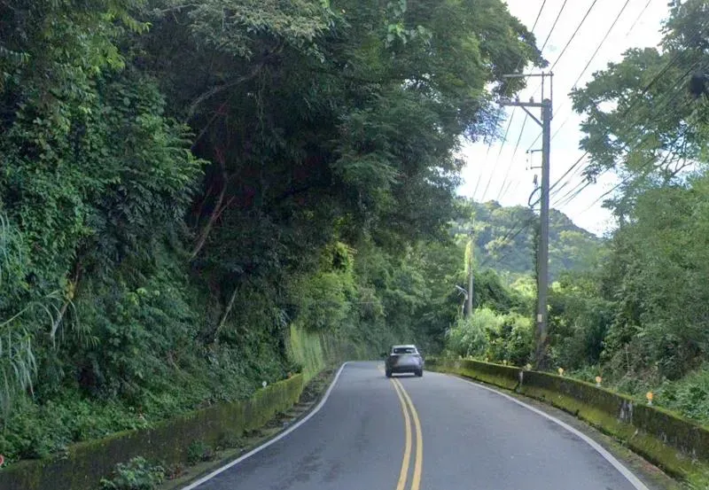 快訊/台8線24.5k水果車翻車！路面油漬釀禍　堵車80分鐘