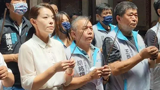 遭起訴後參拜新竹天公壇　高虹安控訴：北檢辦案相當粗糙