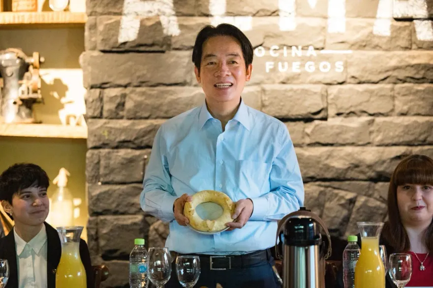 賴清德終於認了！首度向外媒坦言「台灣沒獨立路徑」：我們國家叫中華民國