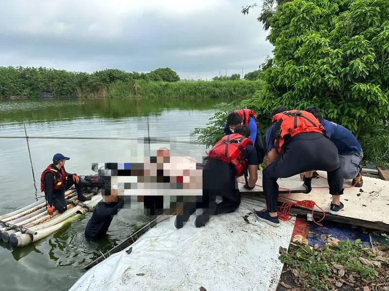 嘉義東石前鄉代會主席落水亡！整夜未歸妻報警、魚塭發現手機和機車
