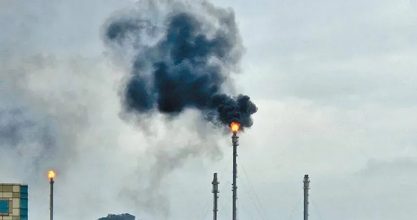 桃園煉油廠跳電停工4小時！因「保險絲故障」　中油：不影響供應