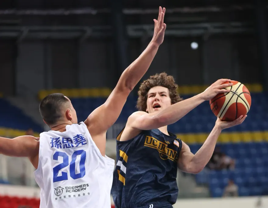 瓊斯盃/中華白慘遭美國狂電！孫思堯成戰犯　「電線桿防守」被罵爆