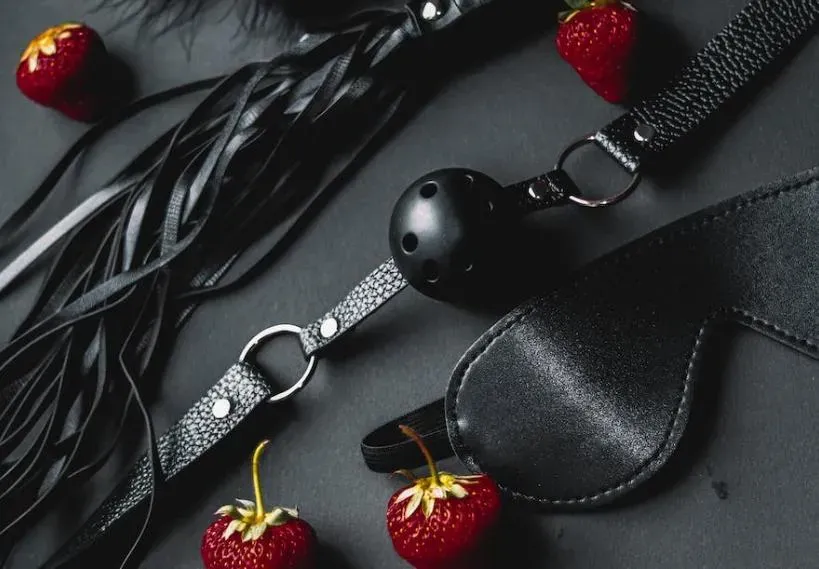 群創處長自爆性癖好！指這位單親媽「夠敢玩」　拍片、SM道具通通有