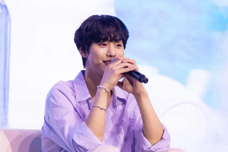 金旻載私人行程現身台灣！為安孝燮見面會應援