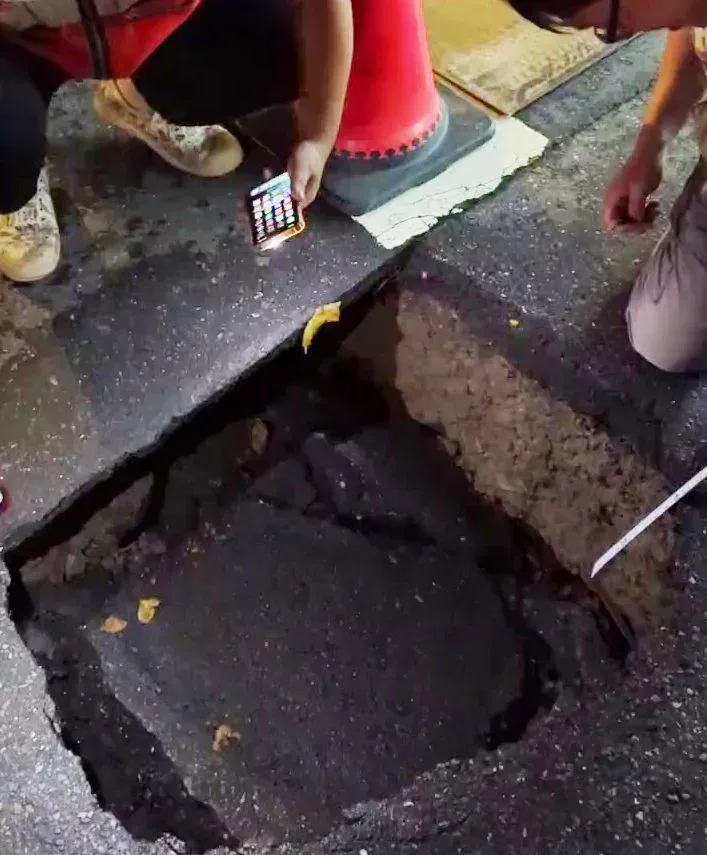 快訊/北市民生東路二段驚現天坑！幸無傷亡排除狀況中