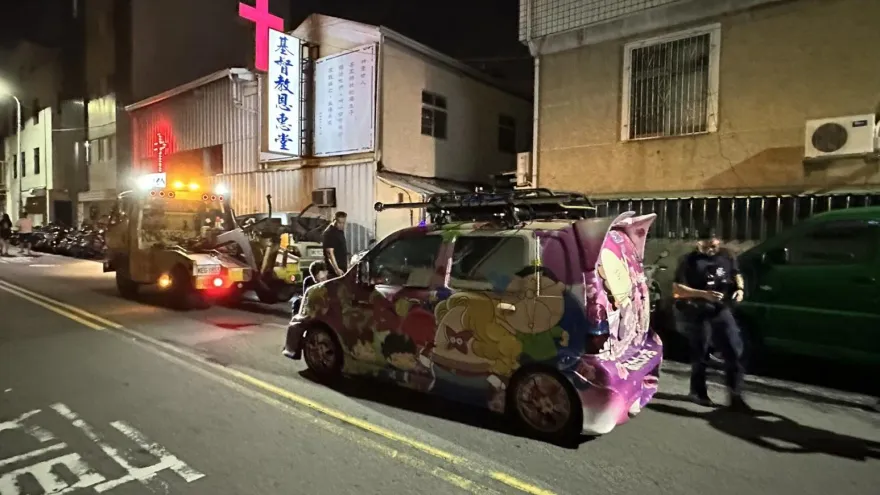 影/恐怖慶生！台中男被綁在車上　「我們這一家」遭拖吊扣牌