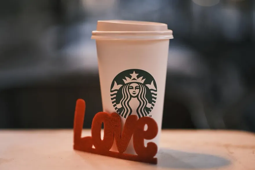 愛在七夕/歡慶情人節！星巴克連2天「全品項兩杯6折」　伯朗咖啡優惠手刀搶