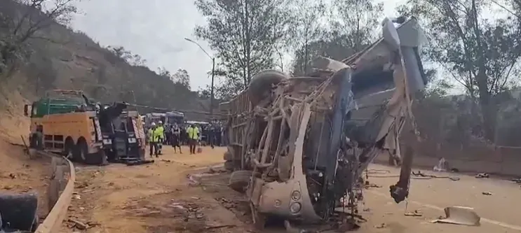 看完球賽回家遇死劫！巴西巴士煞車失靈翻覆　致7死36傷「全是同一隊球迷」