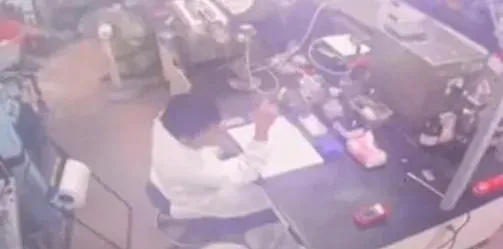 影/爆炸瞬間曝！台大實驗燒傷9人影片流出　當事學生：僅有「曬傷」