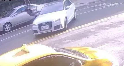 台南熱褲妹酒駕撞死人！遭起底做舞小姐兼職網拍　奧迪是二手車