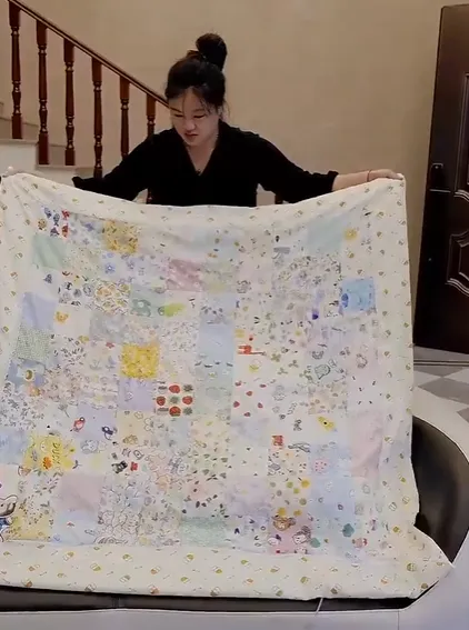 姊妹情深！妹妹養2500隻蠶寶寶　耗時3月縫製「百家被」當姐姐嫁妝