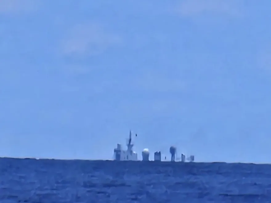 影/疑共軍電子偵察艦現身台灣東北海域　接近我24浬鄰接區