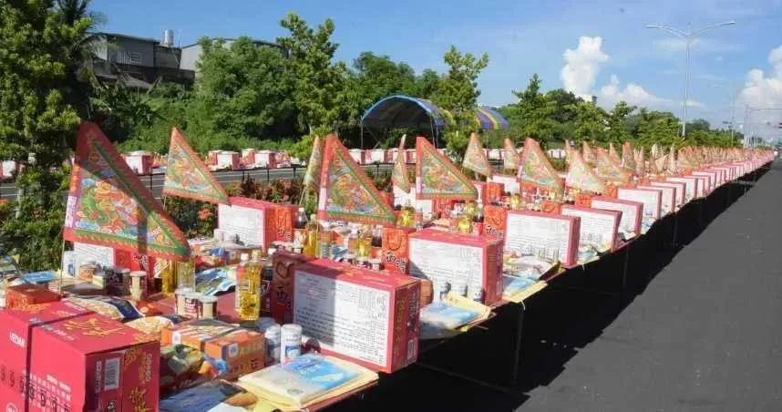 普渡攻略/中元普渡怎麼拜？15點注意事項一次看　專家：手機別放供桌