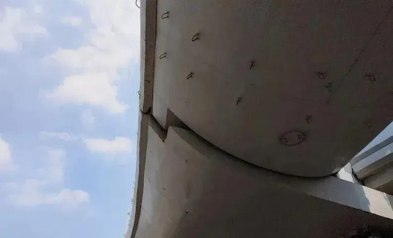 上海高架道路驚現「超大裂縫」民眾嚇壞　相關單位澄清：只是截面不同