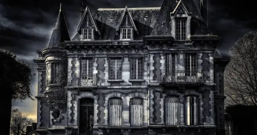 鬼月奇談/網紅闖空屋拍片　屋主見「自家變鬼屋」氣炸怒提告