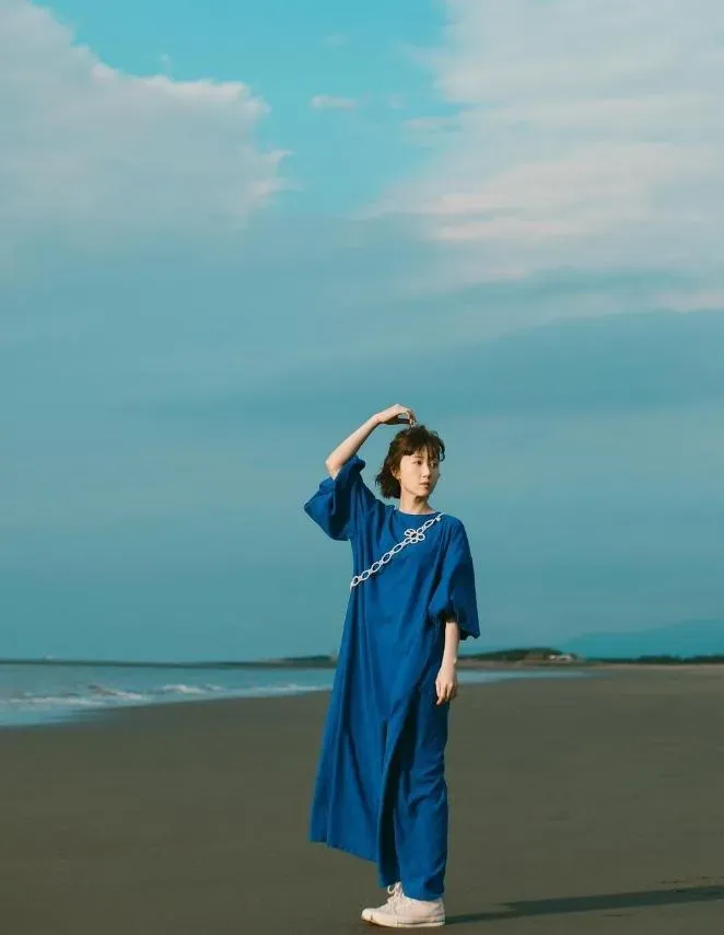 金曲、金鐘女主持人無預警宣告「戀愛中」　節目中宣布終結10多年單身！另一半身分起底！