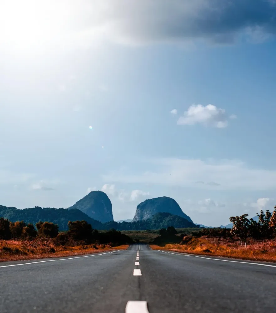 自駕遊開到半路沒油...36歲癱瘓女活活熱死　妹哭訴接連失去至親「世界都碎了」