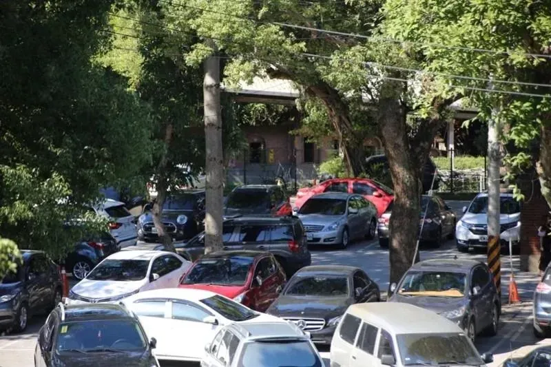 海葵颱風將襲台！北市1日下午5時起開放81所學校免費停車