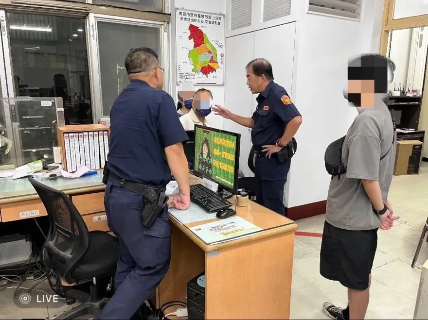 颱風天逢鬼月！老翁騎車迷航又爆胎　暖警即刻救援助返家