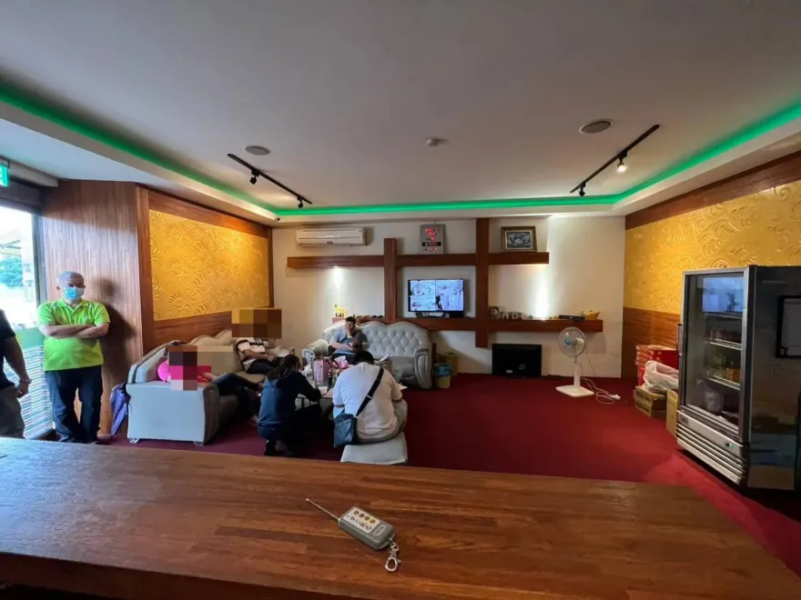 台南老司機網炫「小隻馬」好口技！颱風天情慾流動　警破門2組正在性交易