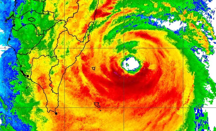 海葵颱風/登陸前可能再增強　粉專：台東「成功」附近機率最高