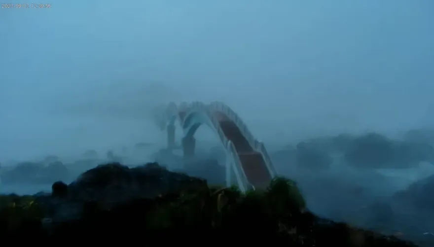 海葵颱風/萬人湧入東岸搖滾區！三仙台「鏡頭君」疑似殉職　東管處：停電所致