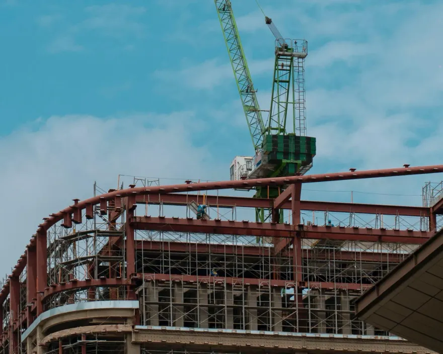 財政部推囤房稅2.0　建商餘屋1年內「稅率下限2%」