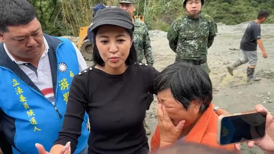 海葵颱風/南投阿嬤30年老家土石流淹4次哭了！許淑華頻頻安慰超暖心