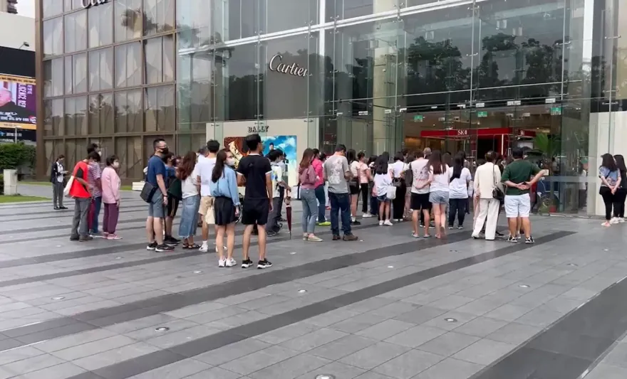海葵颱風/好久沒放颱風假！台中市區無風無雨　各家百貨塞滿人車