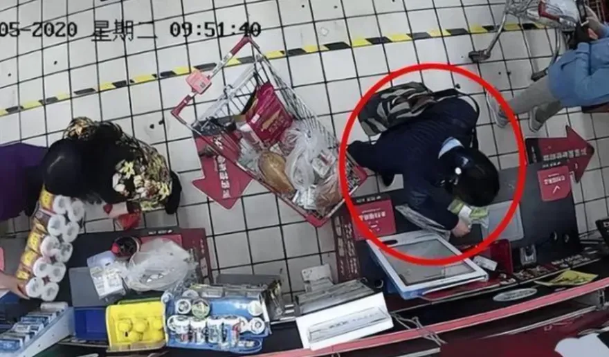 知法犯法！90後女律師超市竊盜30多次　慘被吊銷律師執照「終生不得再考」