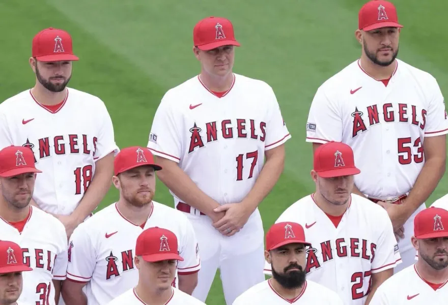 大谷翔平缺席團體照　天使隊派高大替身頂替