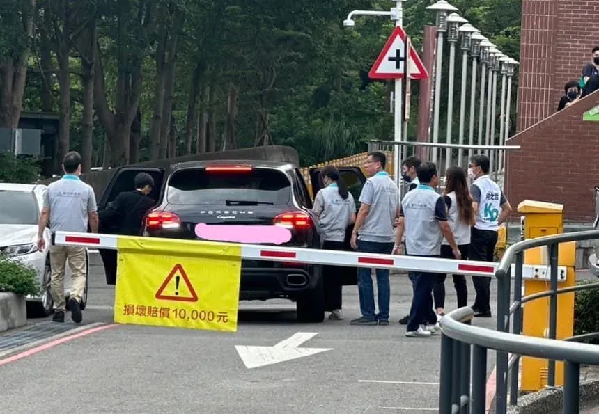 高虹安搭百萬名車跑行程　文化局長去職前爆料：4月就在搭了