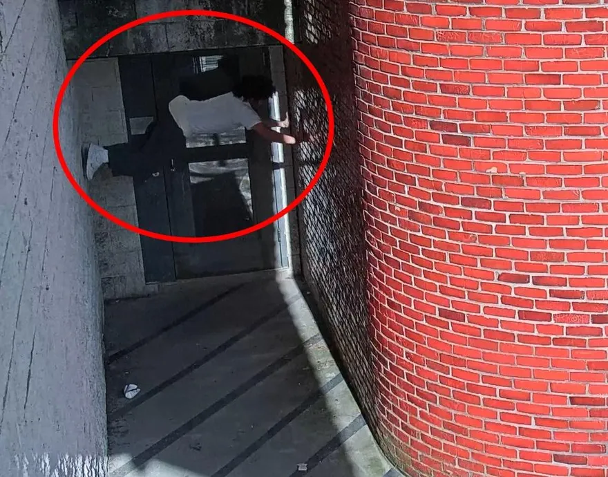 影/美國殺人犯用「螃蟹爬」頂牆越獄　逃脫近一周警方仍「找嘸人」