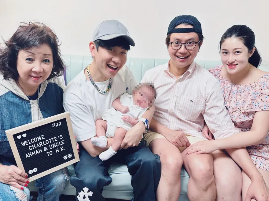 公布林家「重大喜訊」！林俊傑曬抱女嬰合照　嗨喊：有家的味道