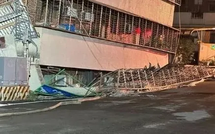 大直房屋傾斜...8個月前牆面就有大裂縫居民求助無門　一查建商「前科累累」