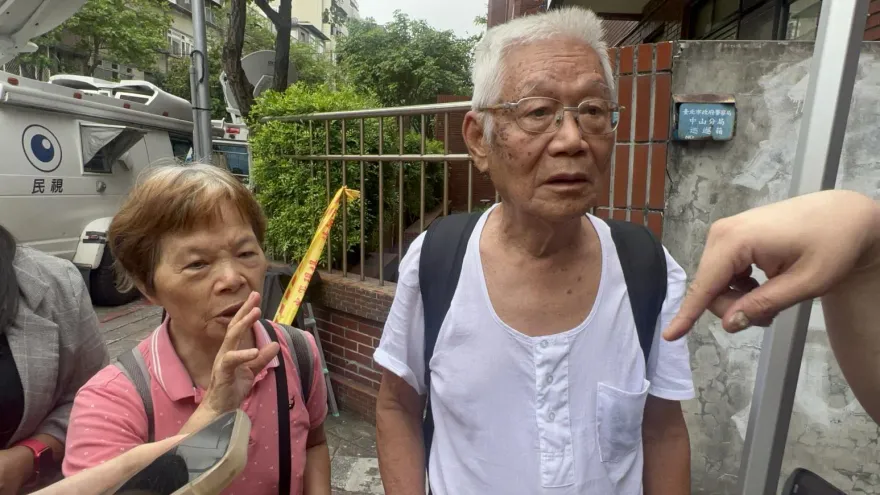 快訊/大直民宅塌陷直擊！「1樓變地下室塌陷中心點」住戶作家夫妻死裡逃生