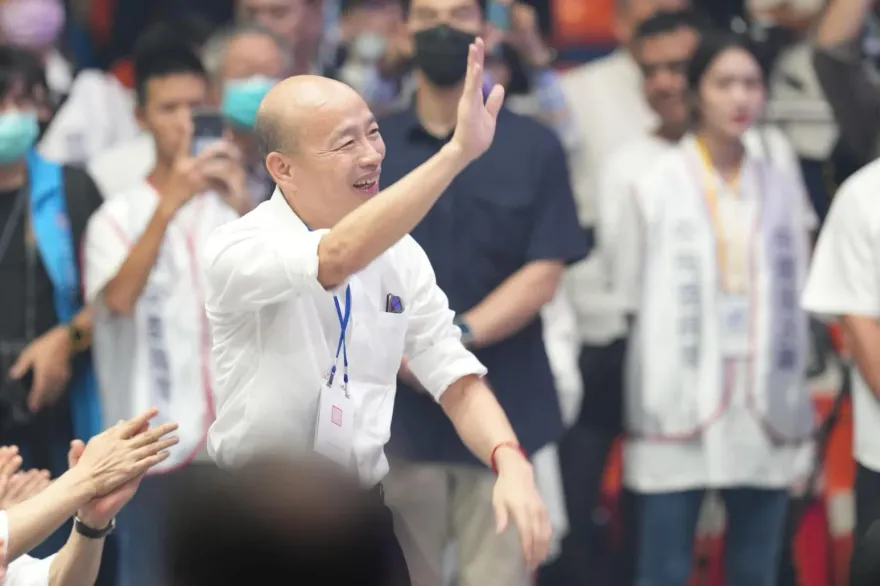 「辣個男人」願當在野桶箍！李四川最新反應曝光　「這表情」讓王淺秋笑翻