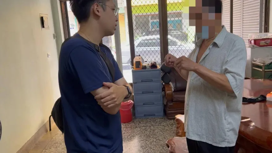 「不能洩漏投資計劃」台中7旬翁領10萬買虛擬幣　機警女兒急報案