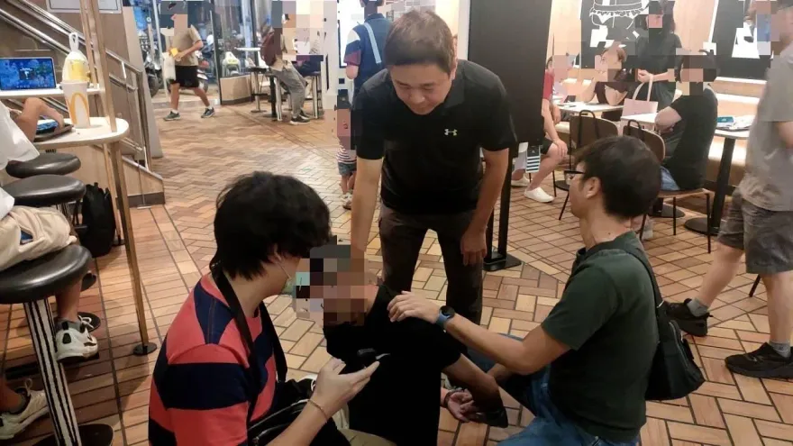 快訊/高雄男超商砍前女友30刀！逃逸15小時速食餐廳內遭逮