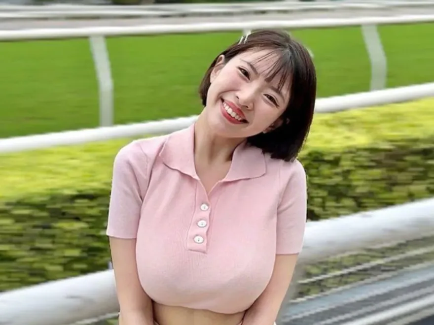 二壘妹江宛庭接高薪工作　差點被賣到菲律賓！拒繳護照遊香港3天