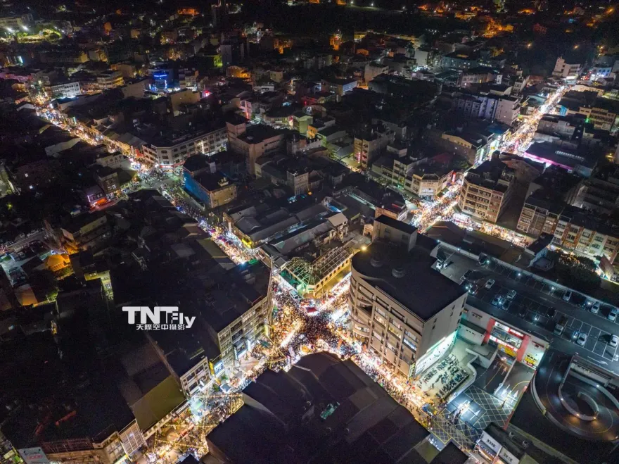 空拍影像超震撼！苑裡限定「鬼門關夜市」落幕　明年請早