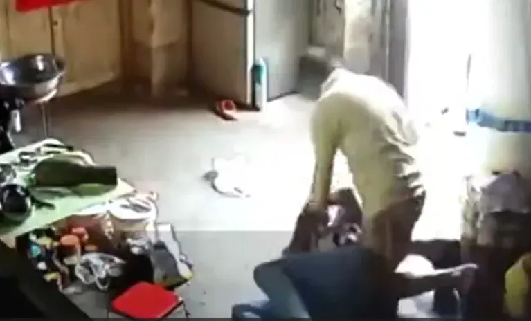 影/妻花「1500元」買二手櫃子放零食　慘遭丈夫掐脖壓地痛毆