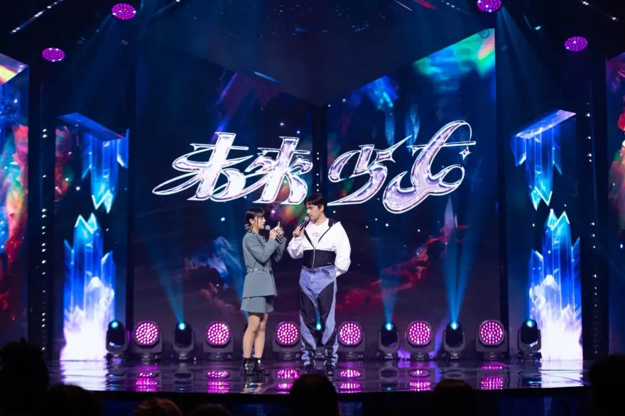 剛結盟就變對手！《未來少女》祭超魔性舞台　驚豔金曲歌王HUSH