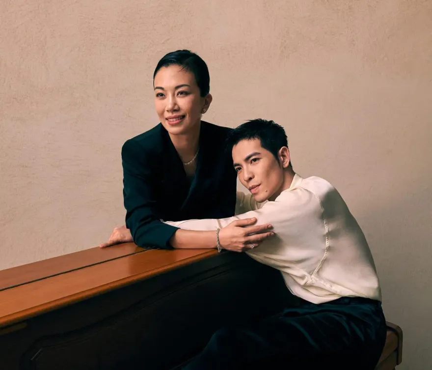 蕭敬騰PO「超黑剪影」合體未婚妻放閃　網笑：近視要變深了