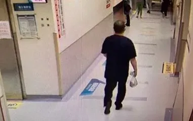 快訊/高雄大同醫院驚爆槍擊案！「賭場大亨」獨自進廁所後中彈　急診室搶救