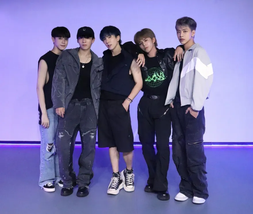 男團廣州LONG STAY　吞牛蛙美食成員掛病號「炸馬桶」起紅疹