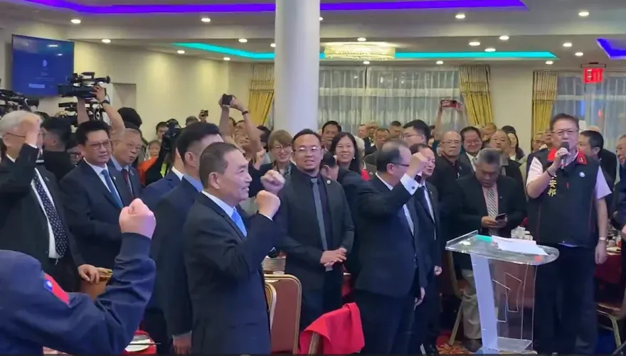 影/逾400紐約僑胞相挺　侯友宜：回來投票是我的動力