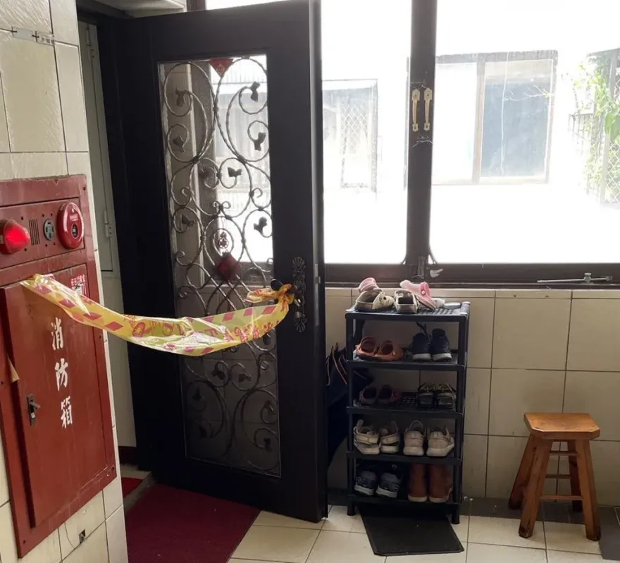 2童目睹爸媽被砍死！血液噴到手上…奶奶曝現況：吃雞塊沾醬「好像血」